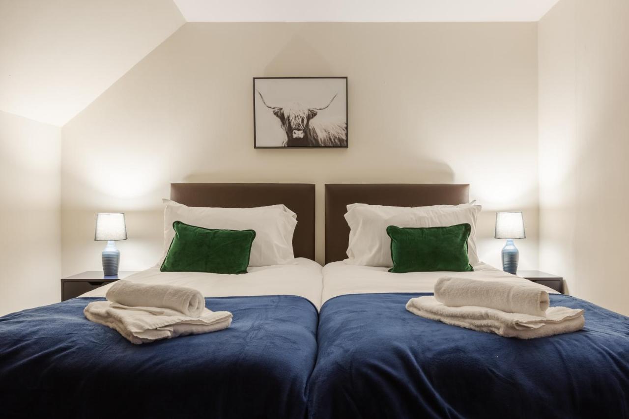 Albert - 5 Bedrooms Sleeps 11 Parking Wi-Fi Contractors Preston  Exterior photo