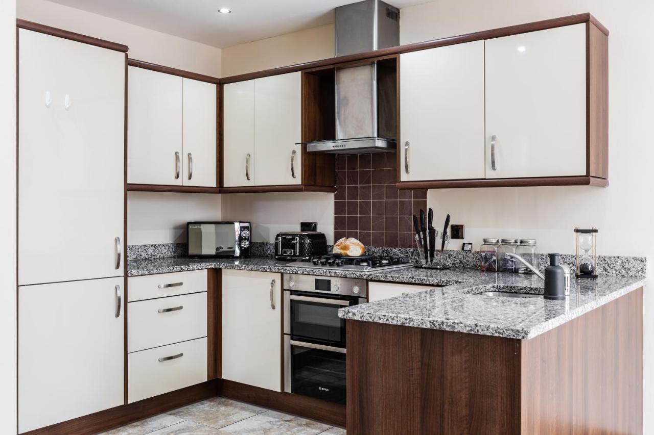 Albert - 5 Bedrooms Sleeps 11 Parking Wi-Fi Contractors Preston  Exterior photo