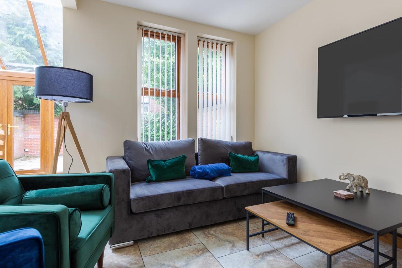 Albert - 5 Bedrooms Sleeps 11 Parking Wi-Fi Contractors Preston  Exterior photo